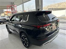 ميتسوبيشي اوتلاندر